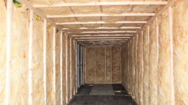insulated shipping container
