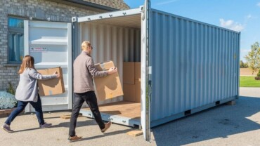 moving with a shipping container-min